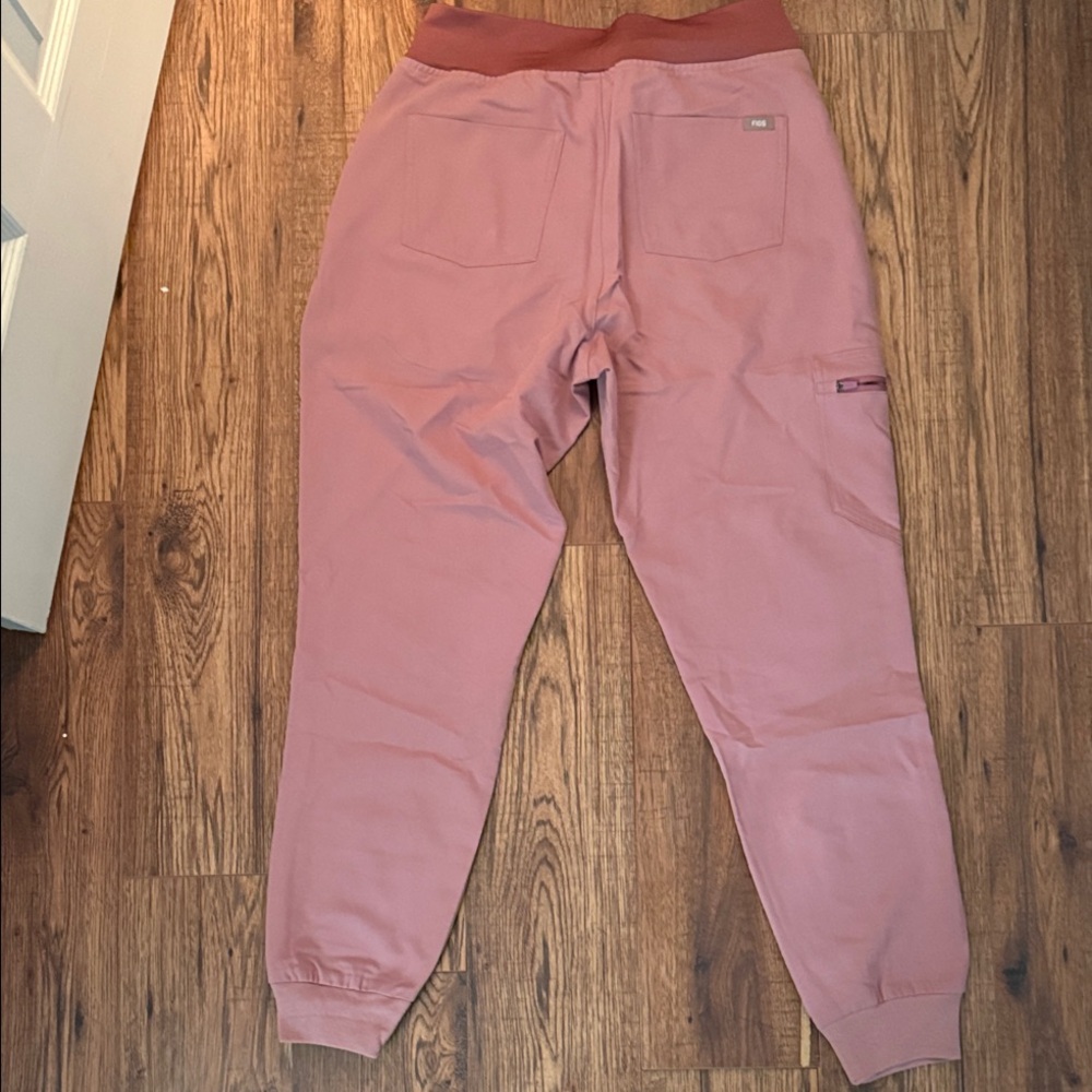 Figs Mauve Scrub Set with Teal Accents - Picture 5 of 5